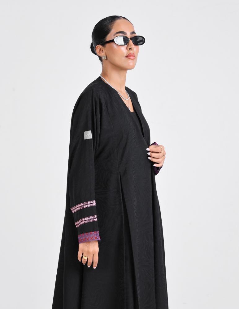 Silk abaya washed with a soft and flowing cut