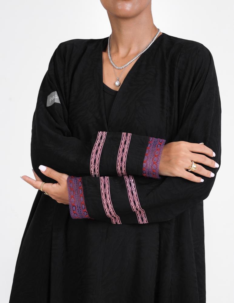 Silk abaya washed with a soft and flowing cut
