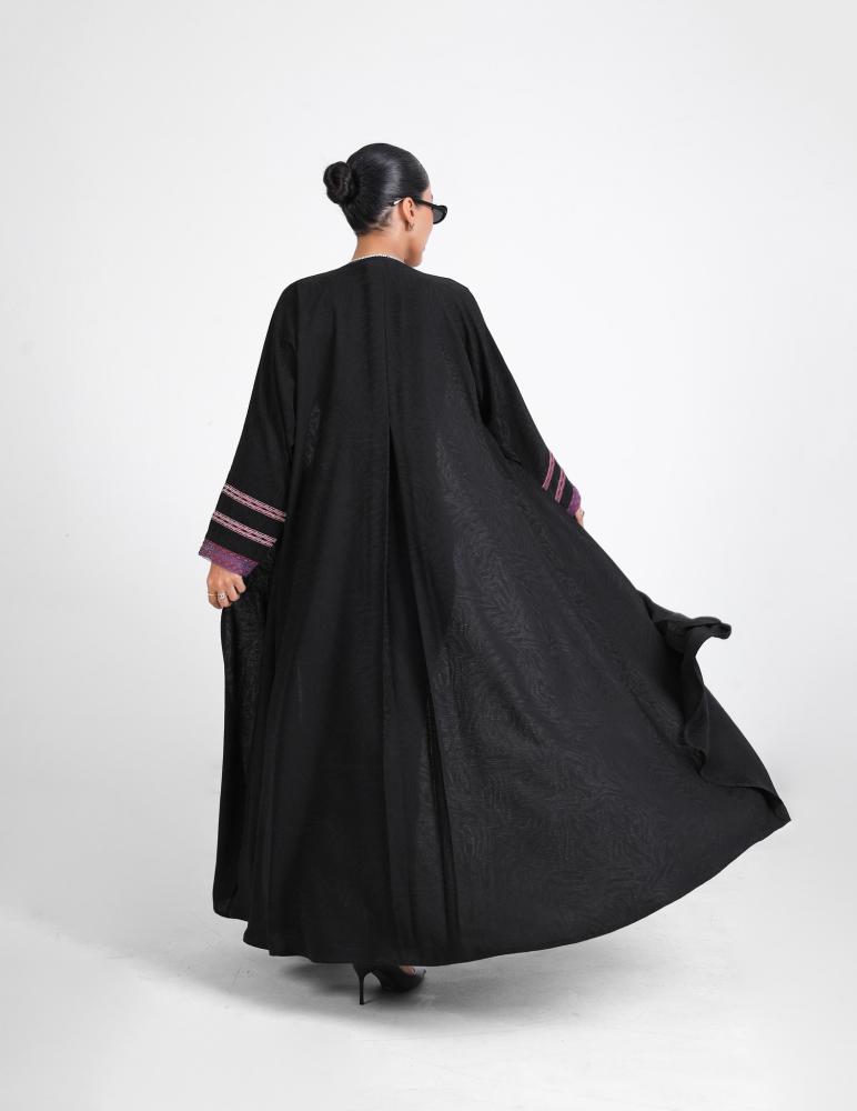 Silk abaya washed with a soft and flowing cut