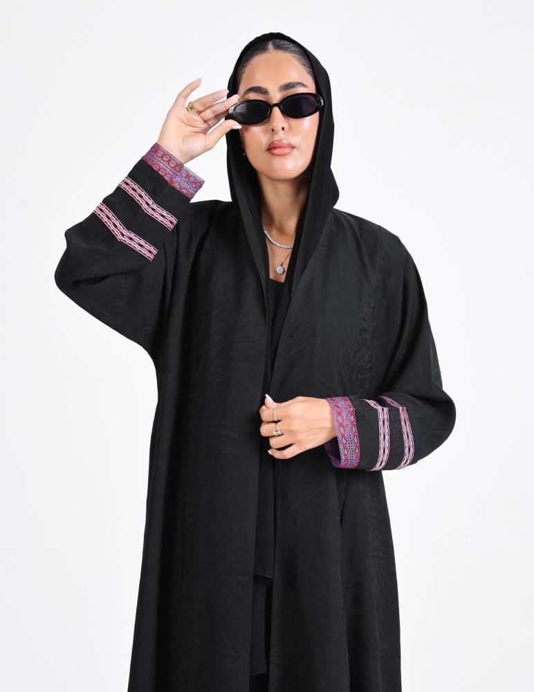 Silk abaya washed with a soft and flowing cut