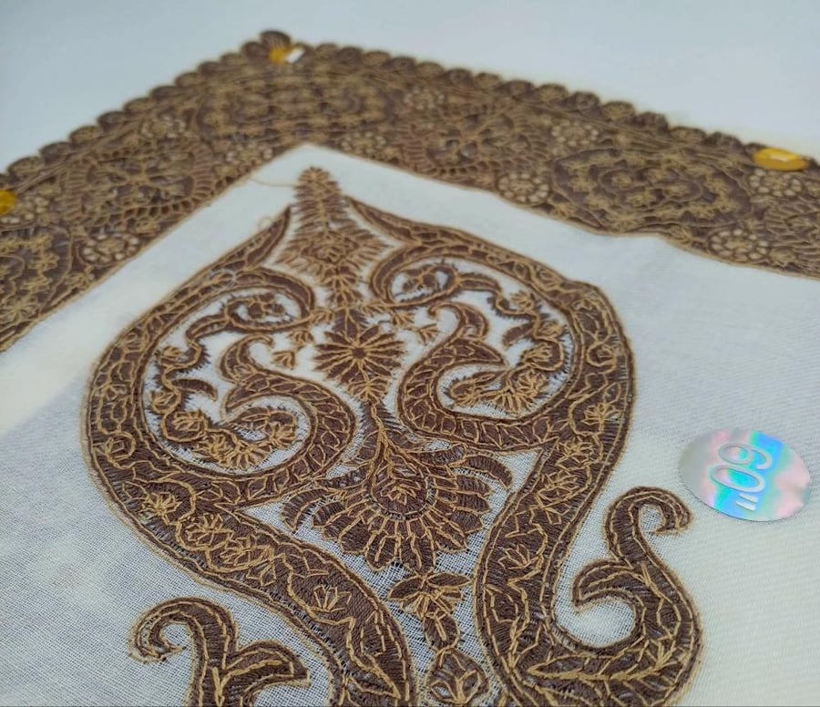 W5-15 Kashmiri wool shawl