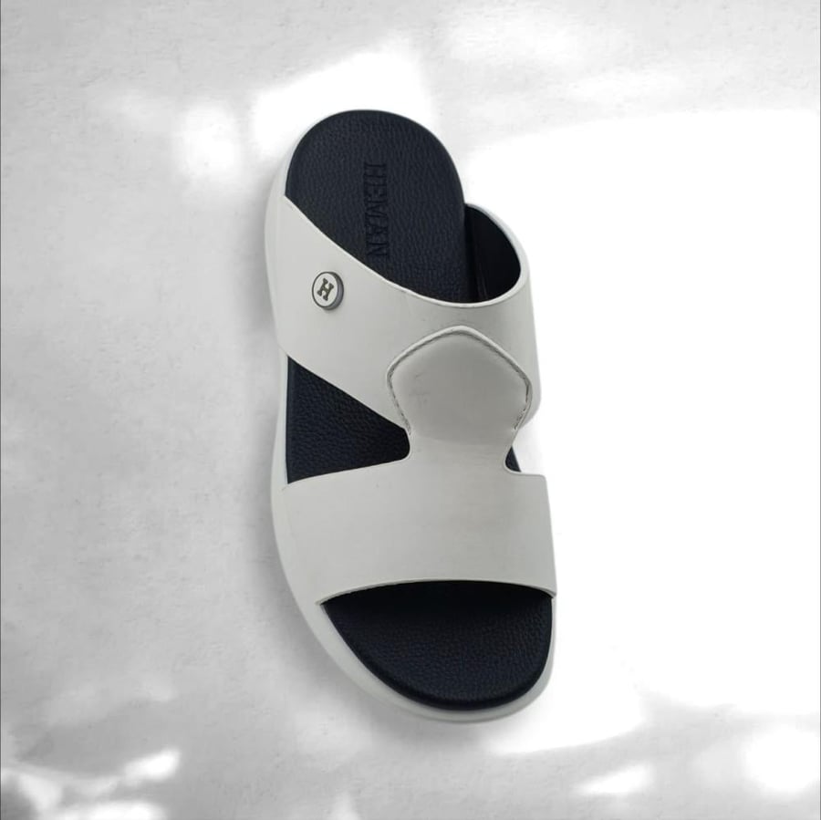 A comfortable Qatar-style men's slipper - 2025-68-2