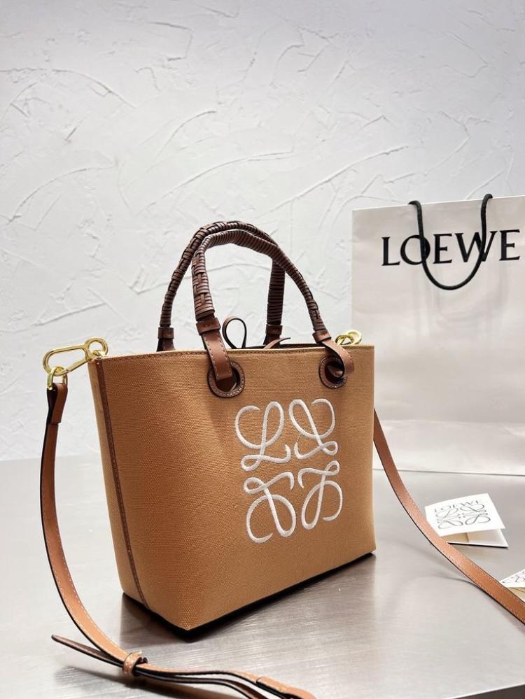 شنطه LOEWE