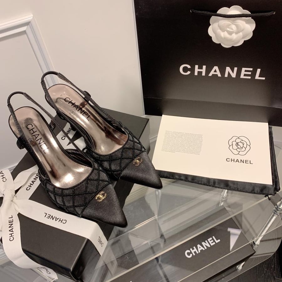 هيلز شانيل|Chanel