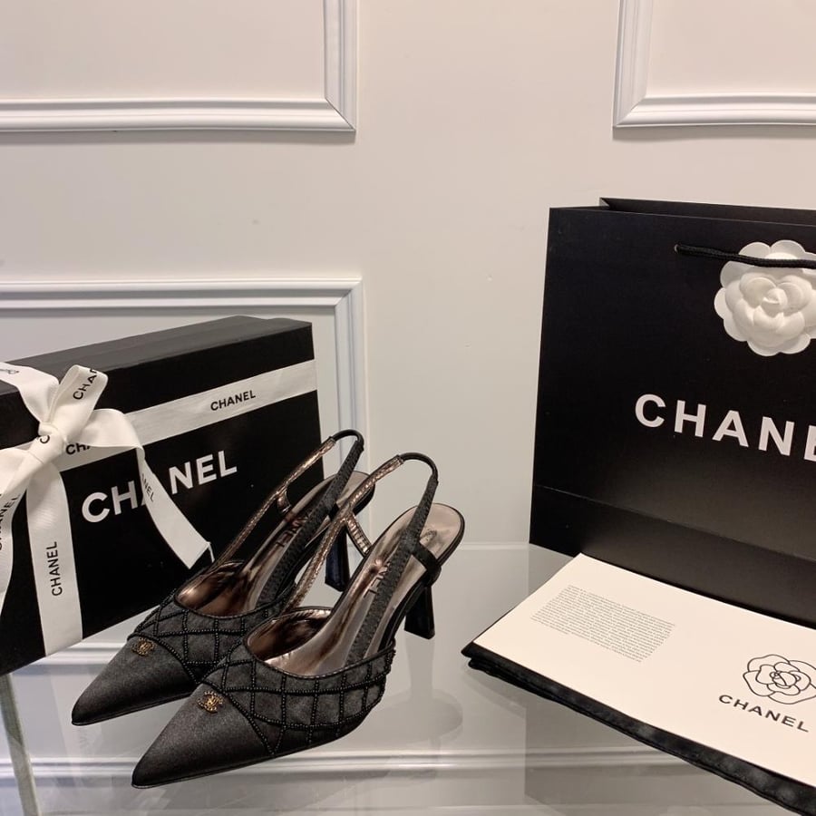 هيلز شانيل|Chanel