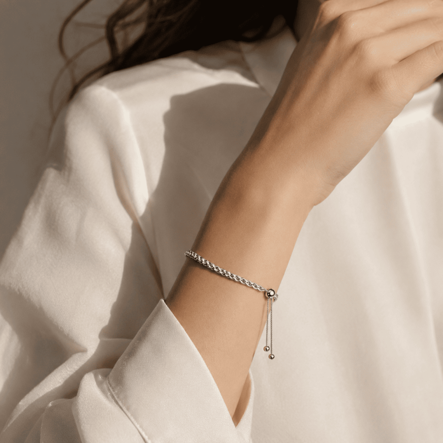 سلفيرا سكون: سوار لاسو Lasso Bracelet