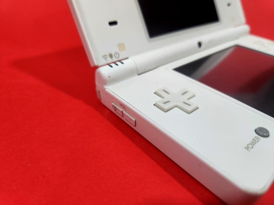 Nintend DSi White