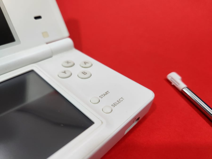 Nintend DSi White