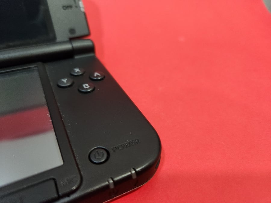 Nintendo 3DS LL (modded)