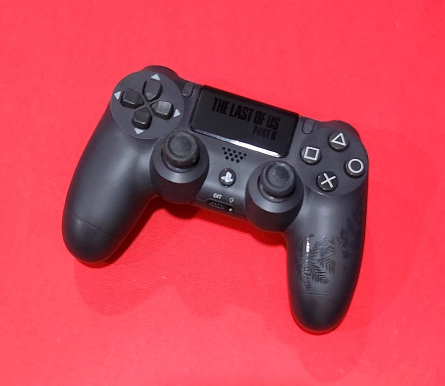 Official PS4 Controller - The Last of us part II Edition