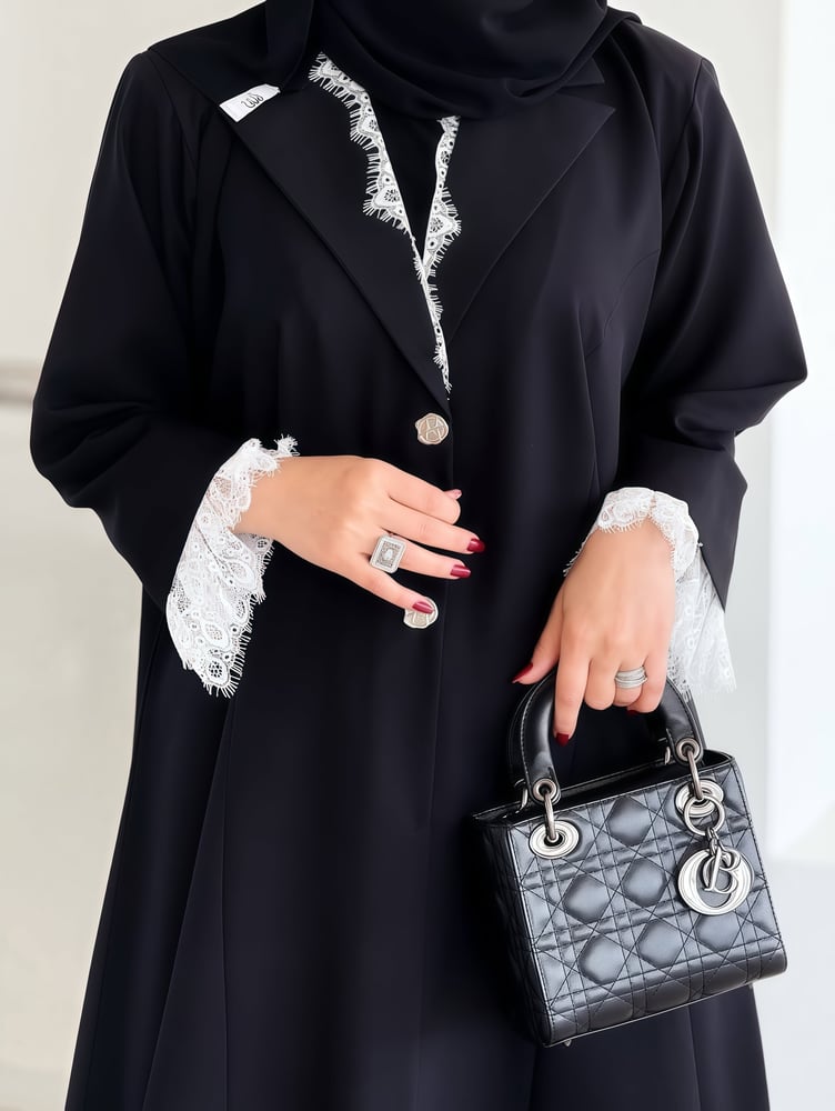 احدث العبايات السمراء