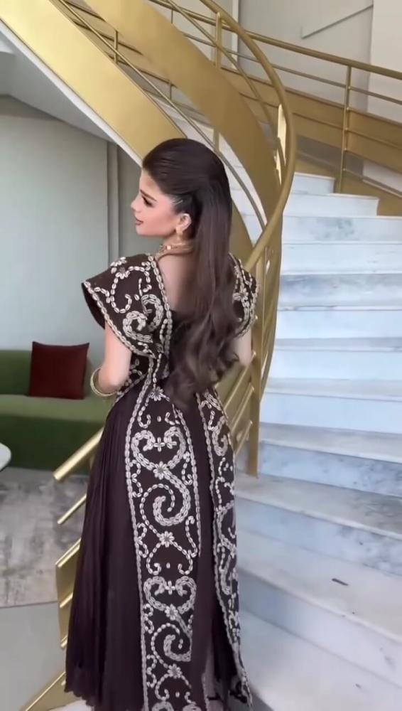فستان سهرة كلاسيكي بتطريز كمبيوتر فاخر