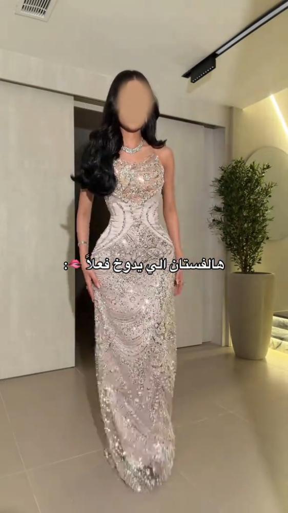 فستان سهرة تيا مرصع بالكريستال اللامع