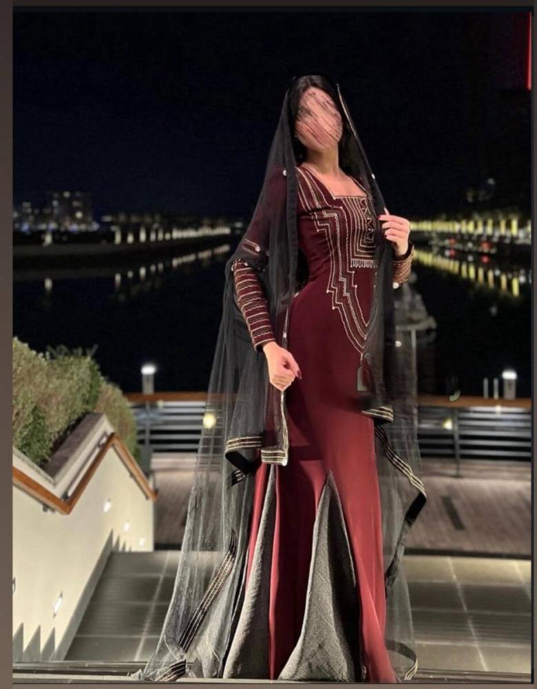فستان عسيري مخمل مطور - أناقة التراث بلمسة ملكية