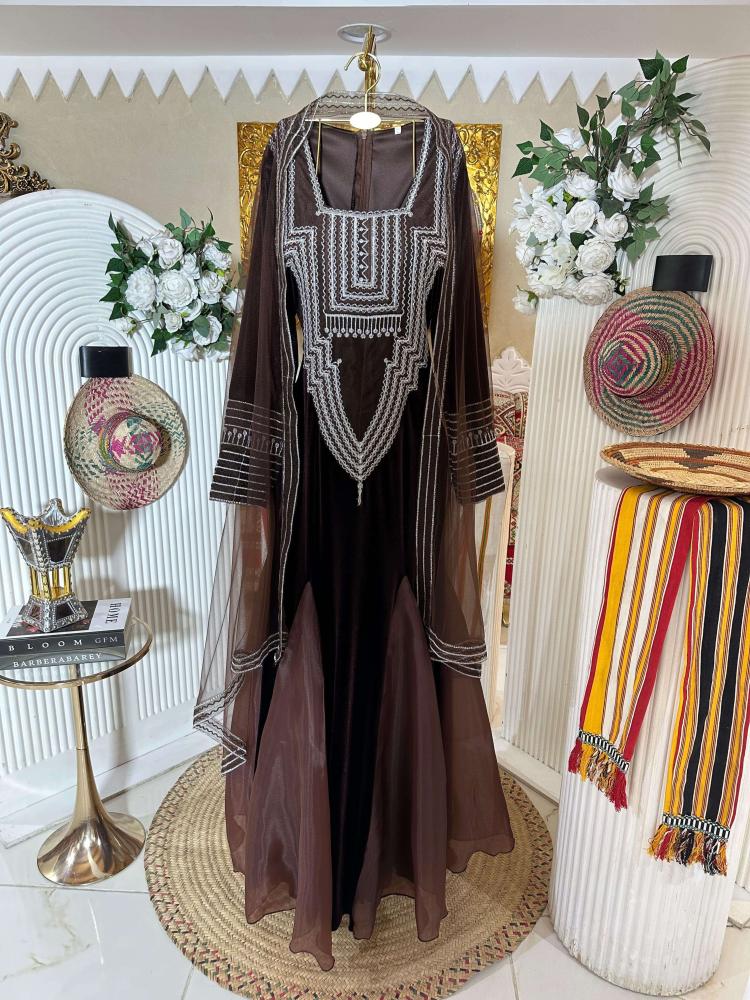 فستان عسيري مخمل مطور - أناقة التراث بلمسة ملكية