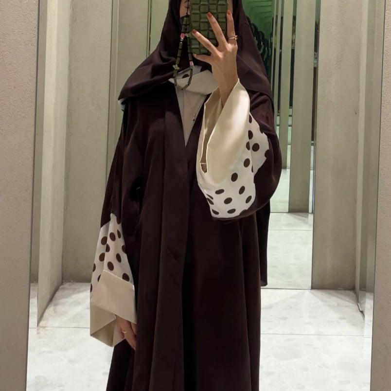 عباية Polka dots