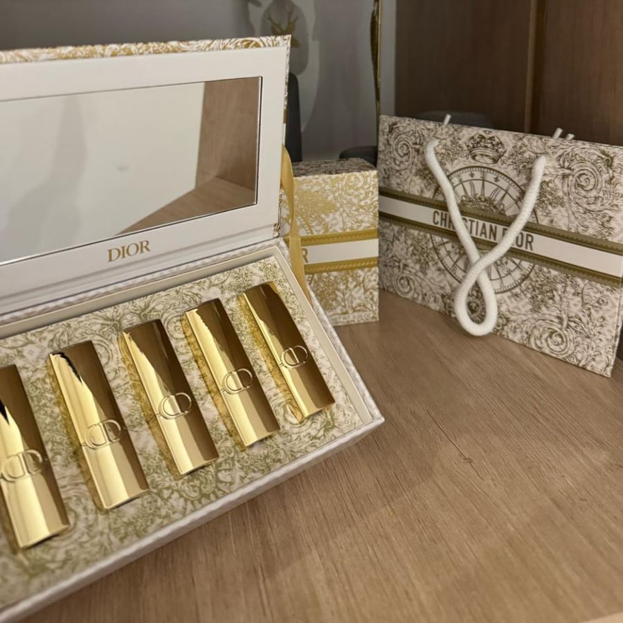 طقم ارواج ديور الميني الذهبيه مع كيسها