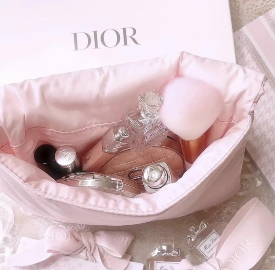 شنطة ميكب من ديور بيوتي الجديدة - Dior