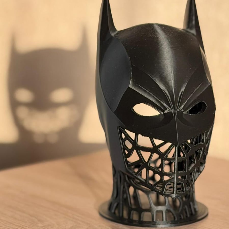Headphone holder in the shape of Batman