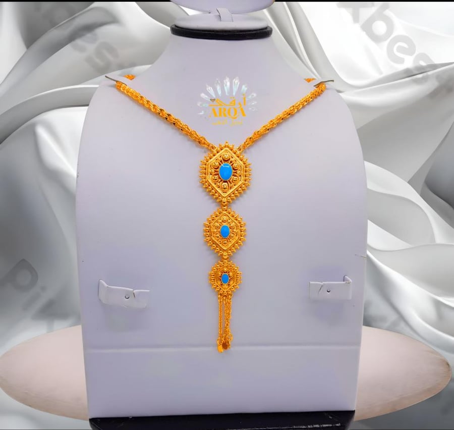 عقد ناعم تصميم مميز مطلي ذهب عيار 21