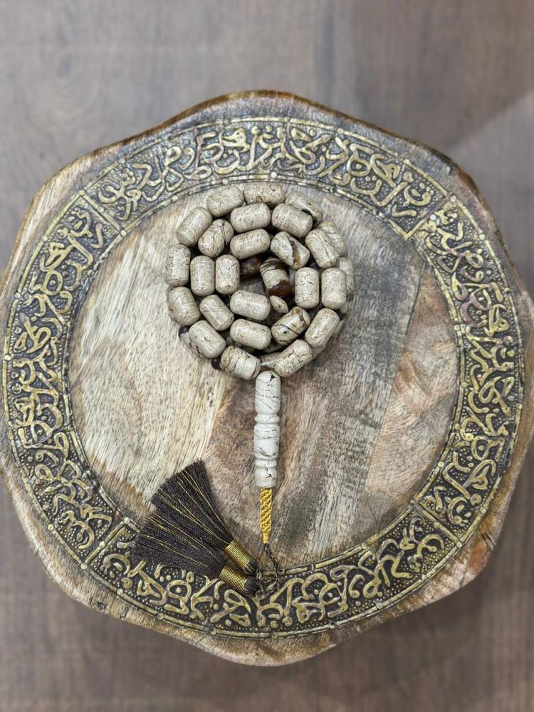 مسباح كهرمان سومطري طبيعي حر - حجر السلطان ولك من الاسم نصيب