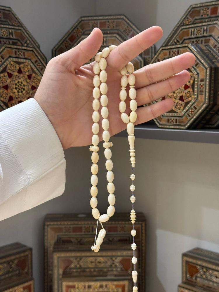 مسابيح عاج فيل طبيعي بيض حمام - حجر السلطان ولك من الاسم نصيب