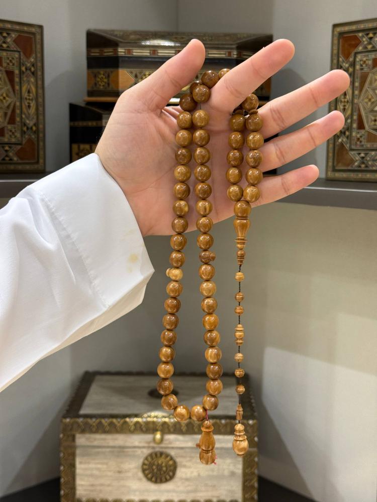 مسابيح خشب كوك طبيعي خراطة يدوية - حجر السلطان ولك من الاسم نصيب