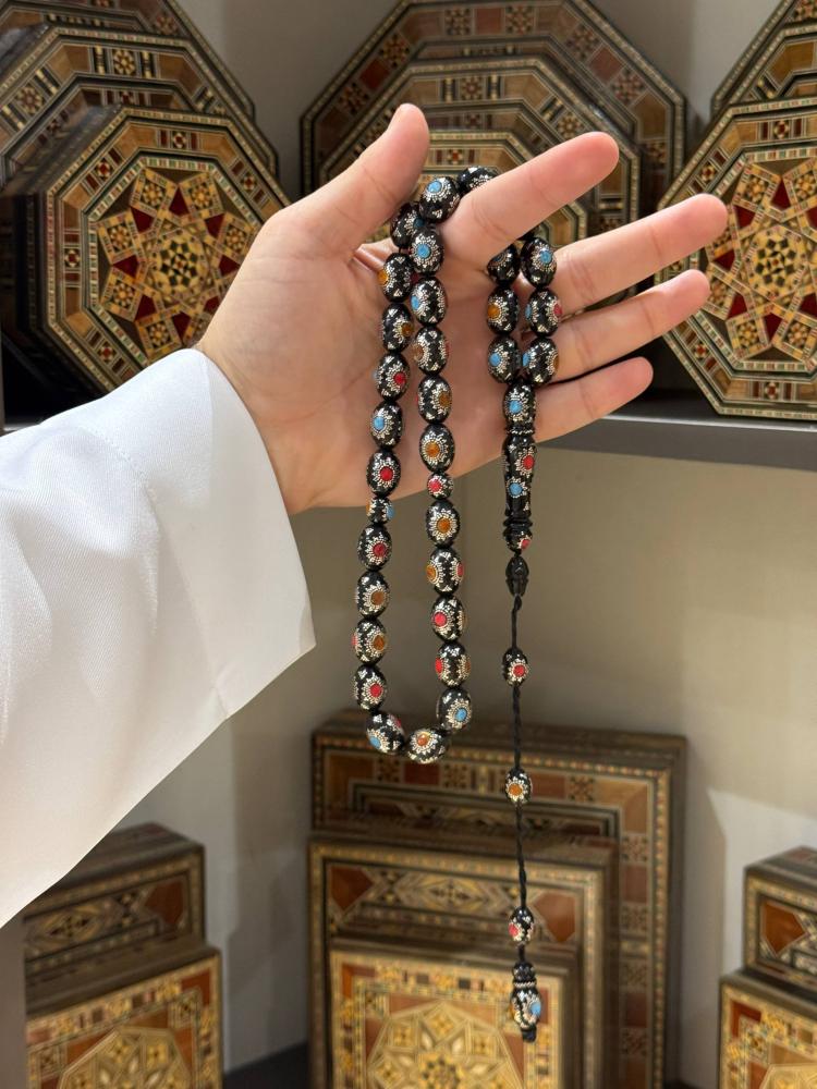 سبحة يسر طبيعي مرجان و فيروز بيض حمام - حجر السلطان ولك من الاسم نصيب