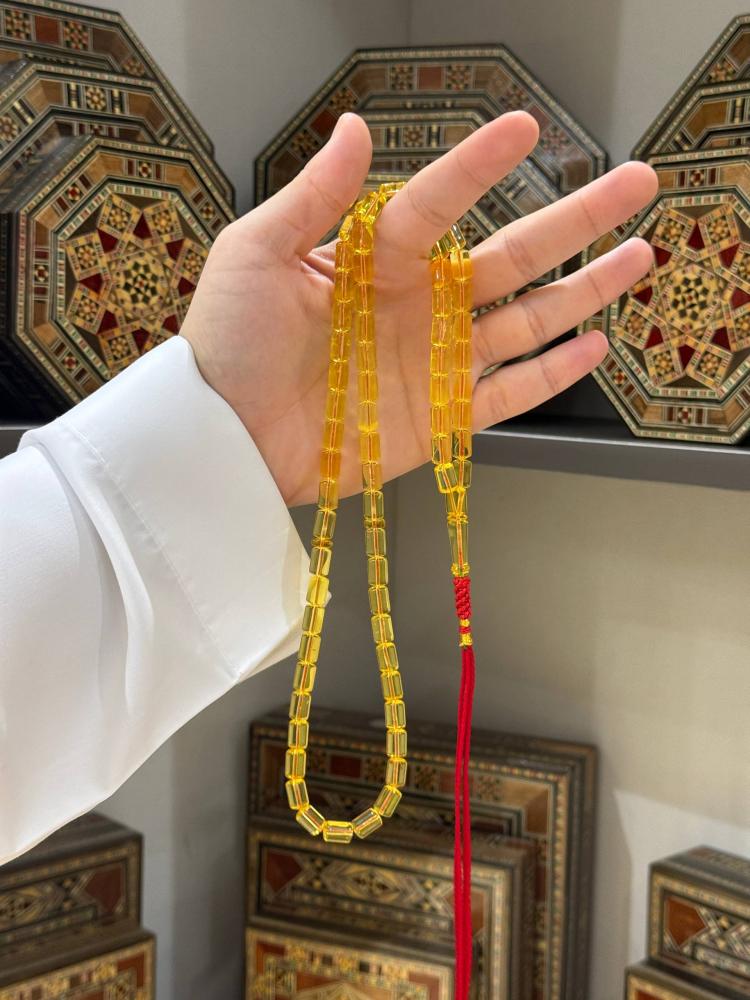 سبحة كهرمان طبيعي شفاف صندوقي - حجر السلطان ولك من الاسم نصيب