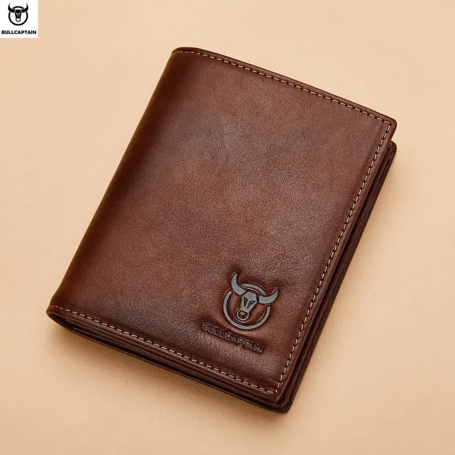 Men's short leather wallet - practical and elegant