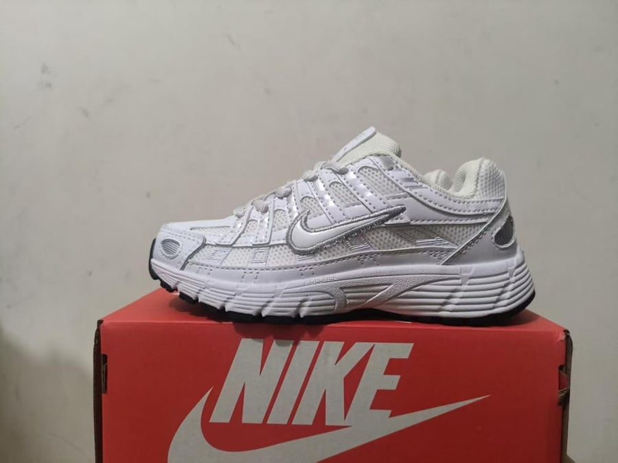 Nike Kids P-6000