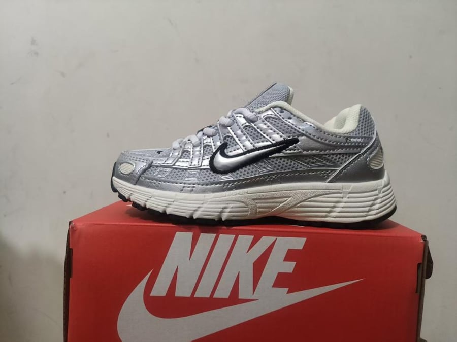 Nike Kids P-6000