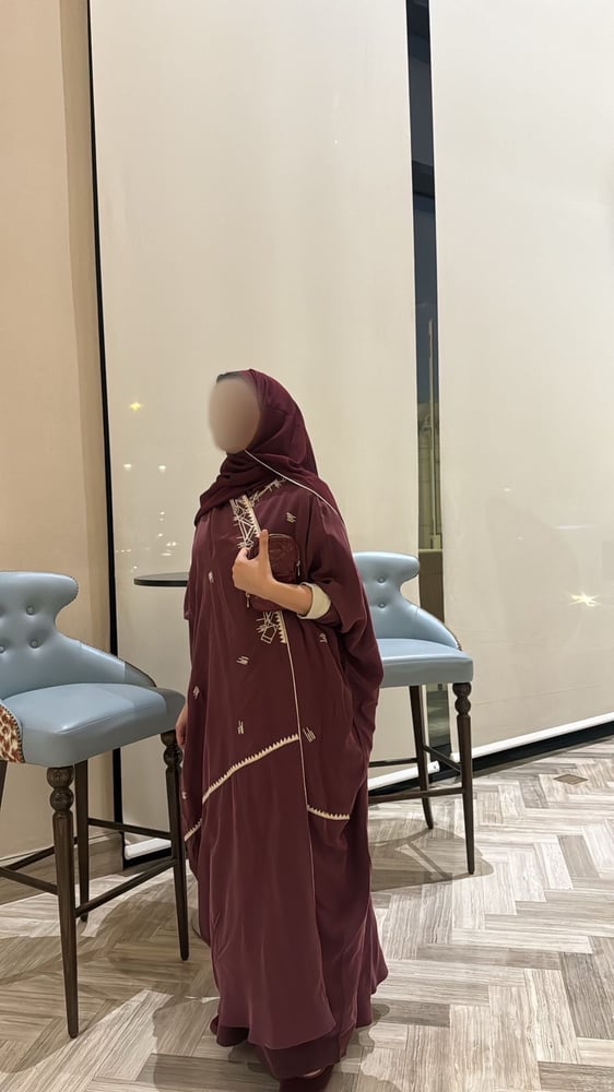 عباية بشت حرير مغسول مع تطريز و شك يدوي