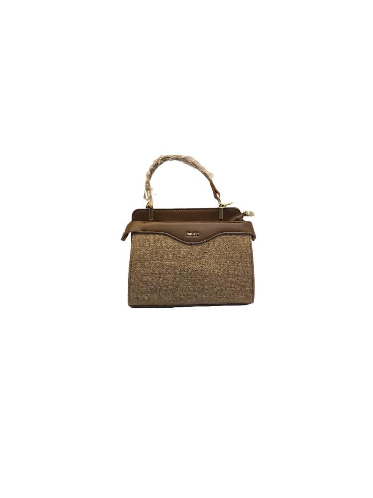 A women's bag medium brown color