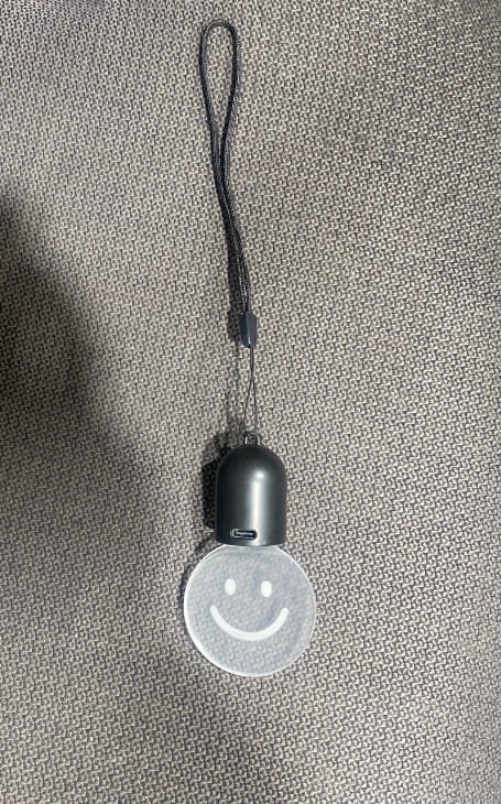 قلادة ابتسامة مضيئة للسيارة USB