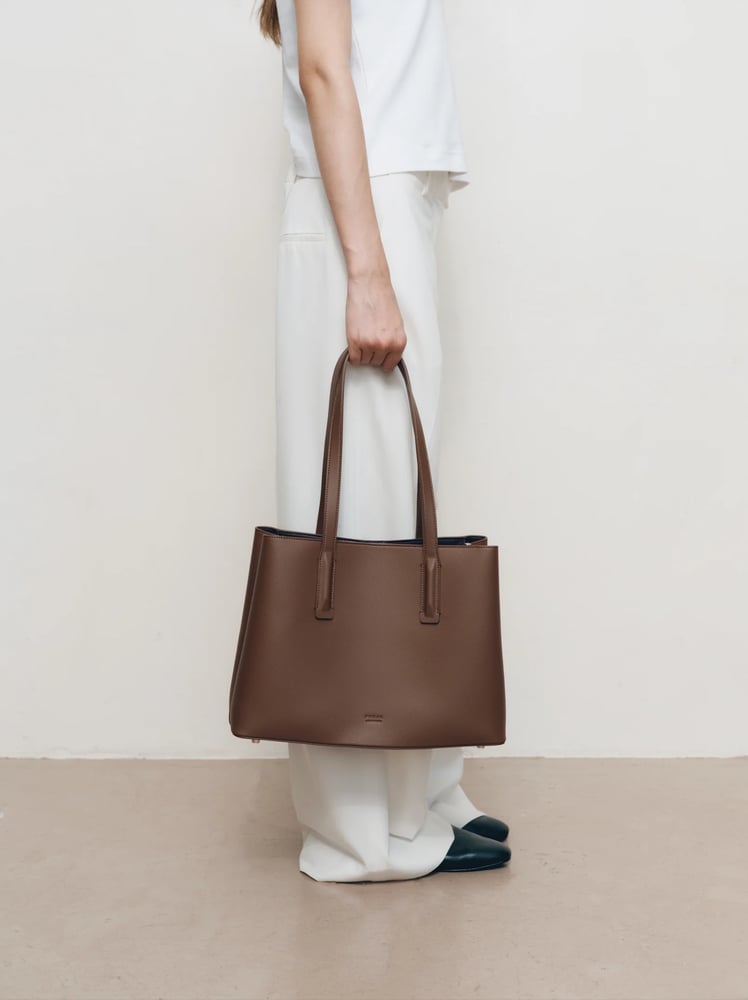 Linnea Tote Cedar