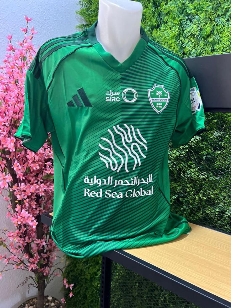 بكج الاهلي ( ثلاث تيشيرتات + شال + تغليف)