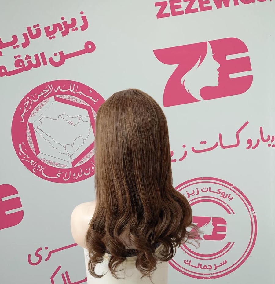 باروكه شعر طبيعى طول 20 انش كثافه 180 ستايل شعر مدرج لون بنى كستنائى