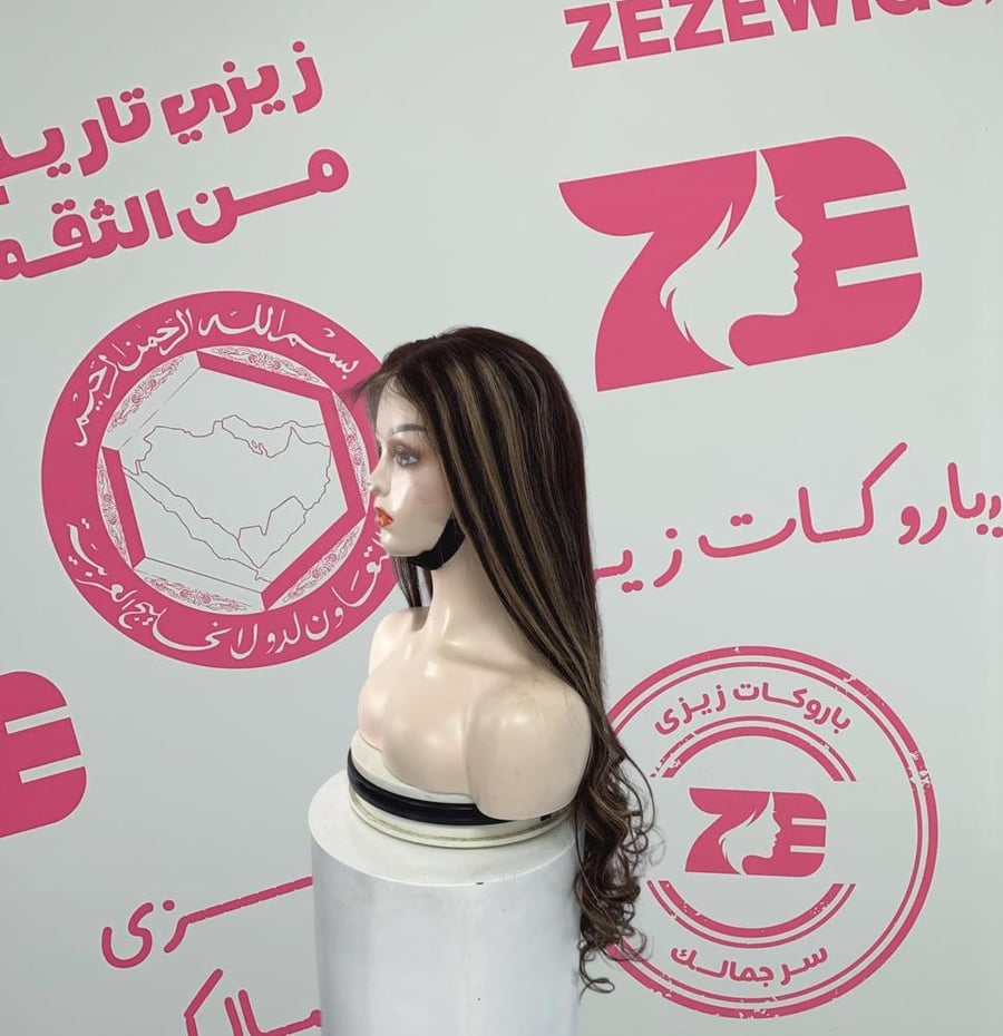 باروكه شعر طبيعى طول 28 أنش كثافه 250 لون هايلايت ستايل شعر مدرج