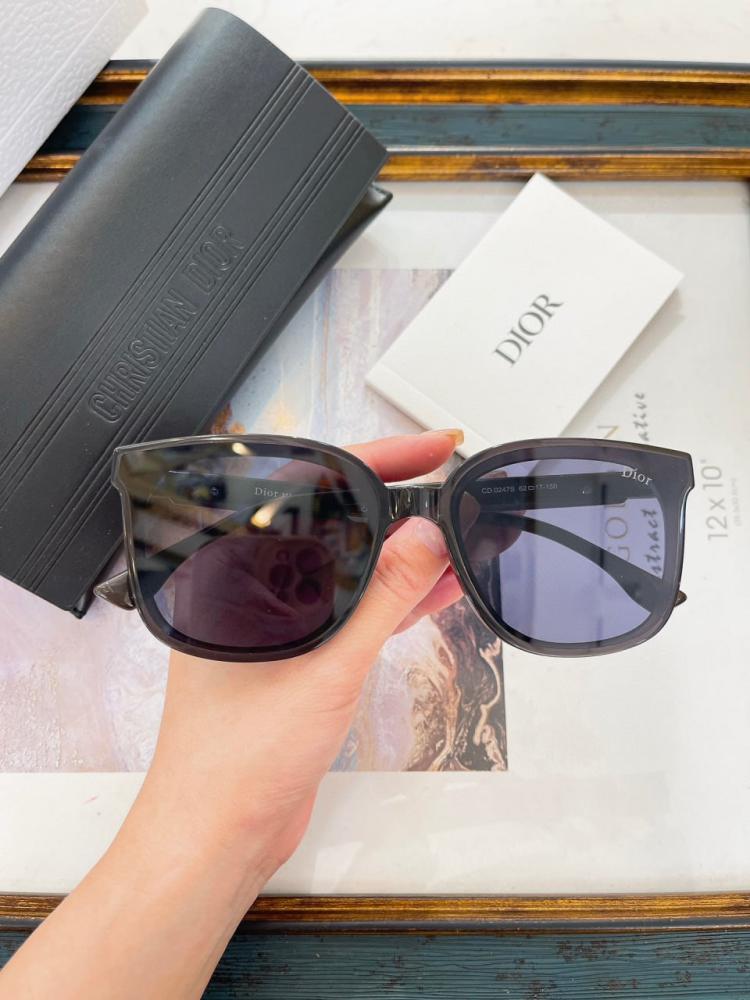 نظاره ماركة Dior