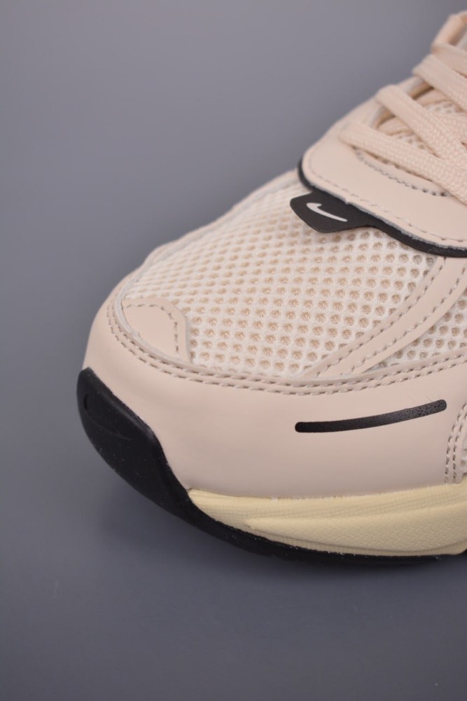حذاء ماركة Nike