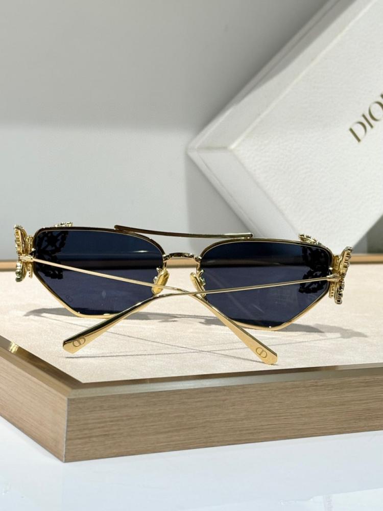 نظاره ماركة Dior