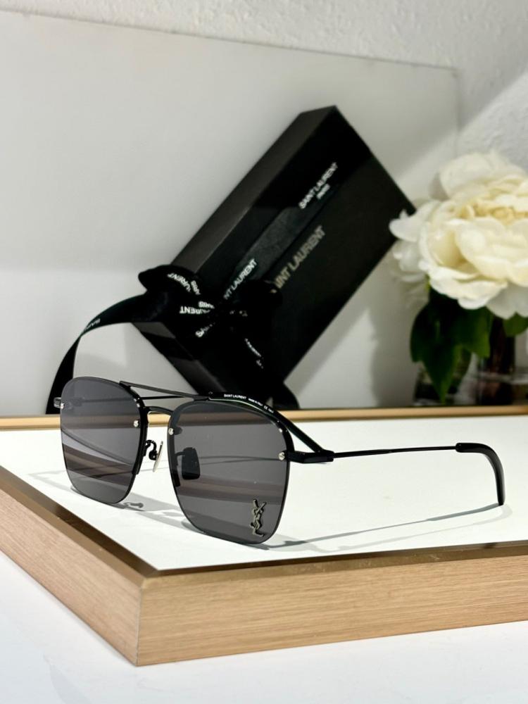 نظاره ماركة YSL
