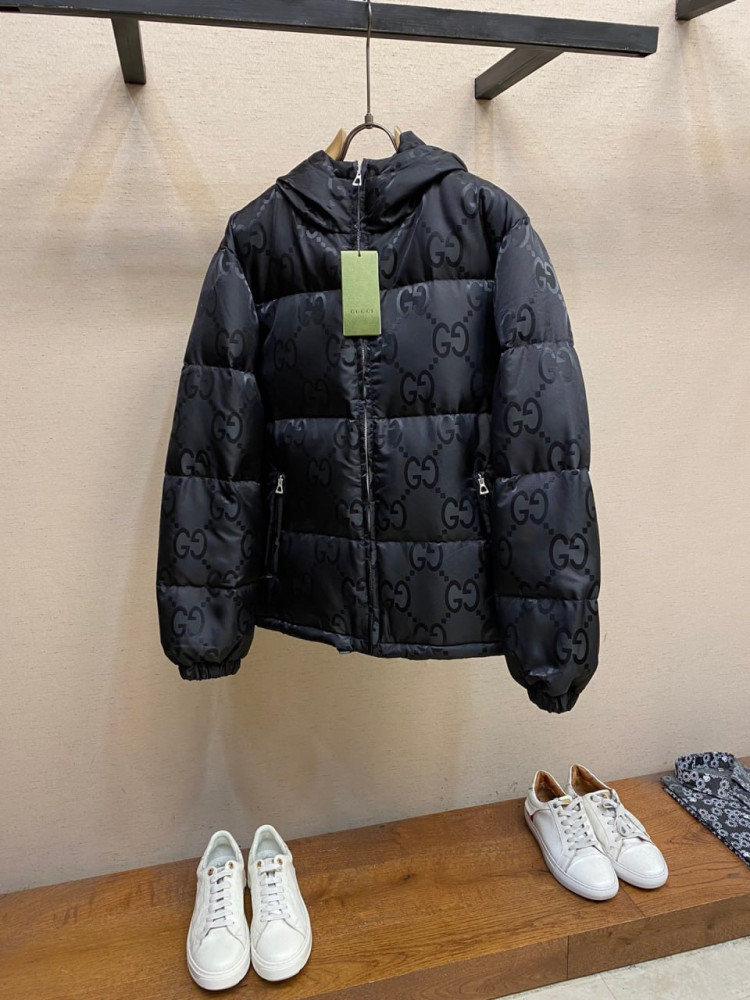 جاكيت ماركة Gucci