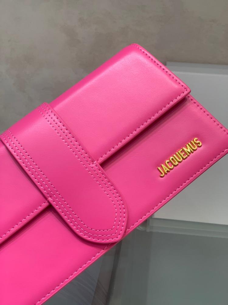 شنطه نسائية ماركة ‏JACQUEMUS