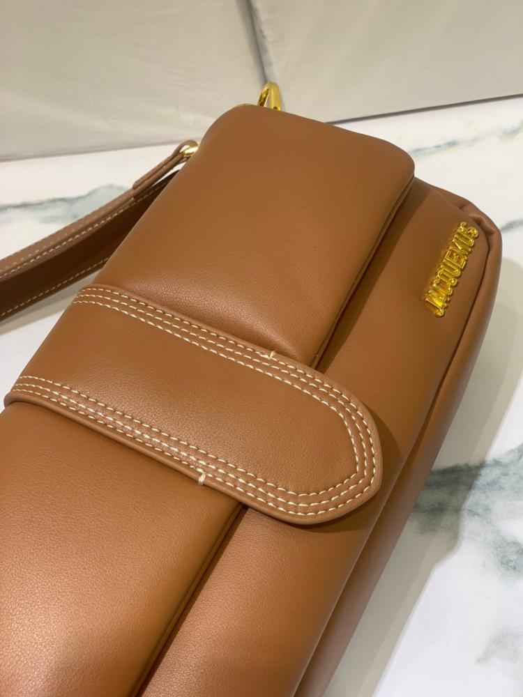 شنطة نسائية ماركة ‏JACQUEMUS
