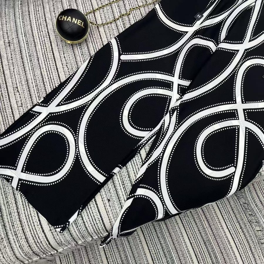 بنطال نسائي ماركة Loewe