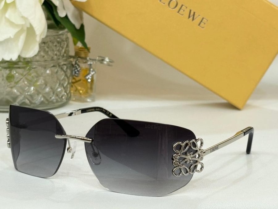 نظاره ماركة ‏Loewe
