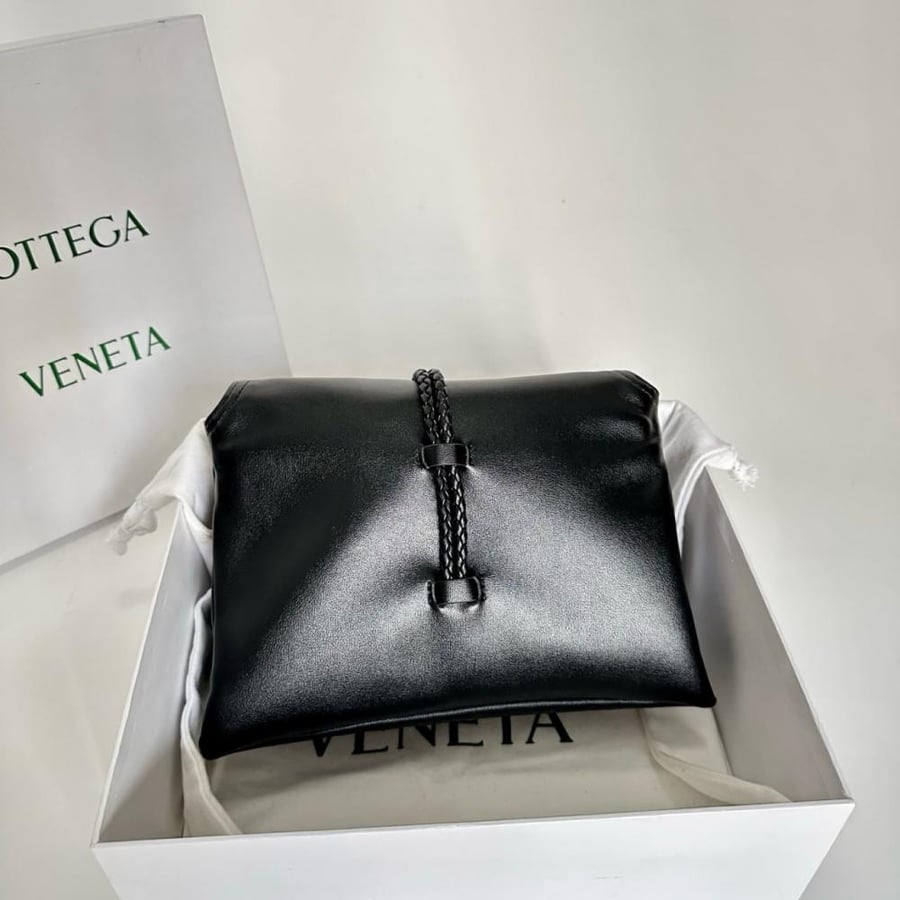 شنطه نسائية ماركة Bottega Veneta