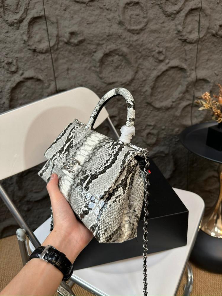 شنطة نسائية ماركة ‏Chanel